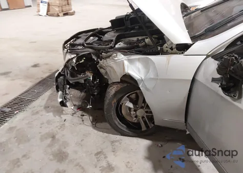 2011 Mercedes-Benz E 350 4Matic z USA, uszkodzony, nr VIN WDDHF8HB2BA325421